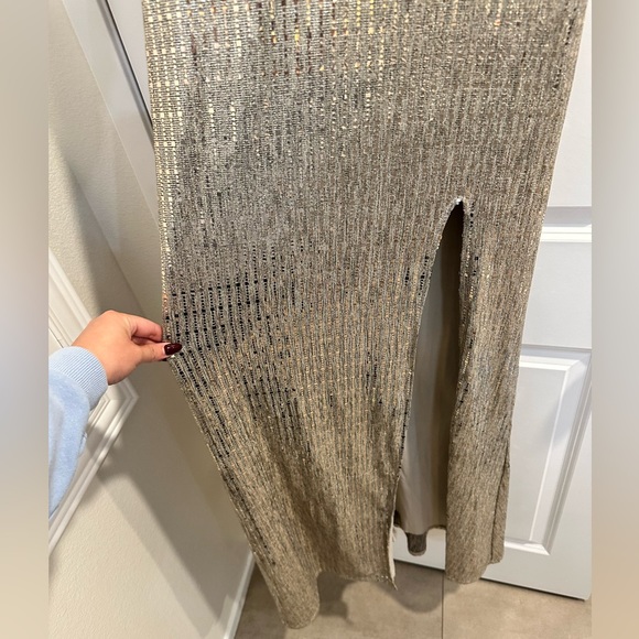 Macy’s Long Social Gown by City Studios - Picture 4 of 9